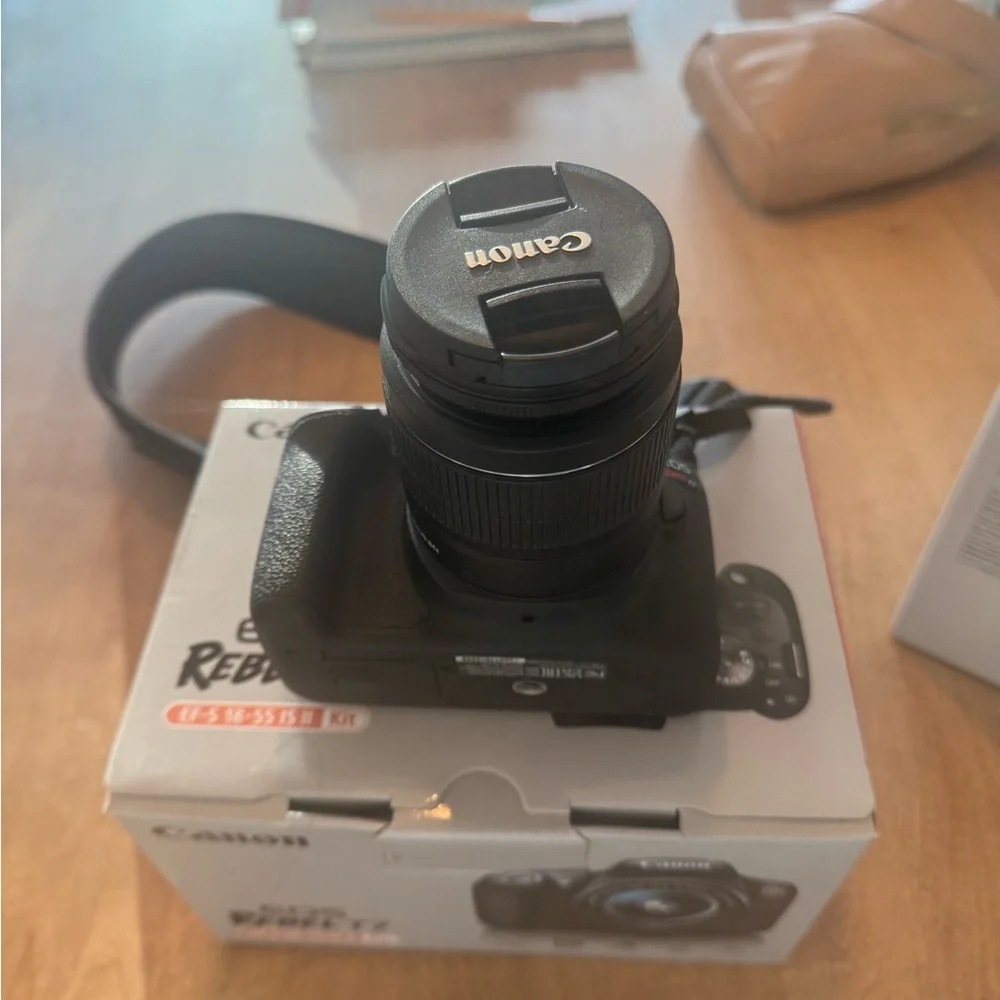 Canon EOS Rebel T7 Black DSLR Camera with lens